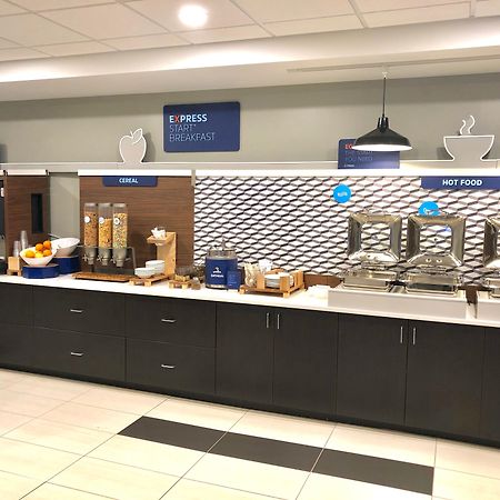 Holiday Inn Express Richmond - Midtown By Ihg Εξωτερικό φωτογραφία