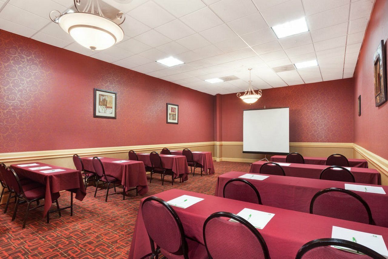Holiday Inn Express Richmond - Midtown By Ihg Εξωτερικό φωτογραφία